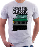 Drive The Classic Range Rover Classic Mid Model. T-shirt in White Color.